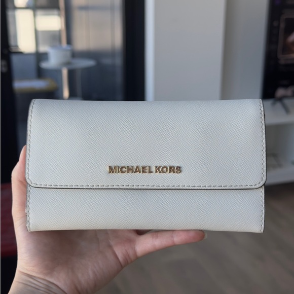 Michael Kors Wallet - Picture 2 of 3